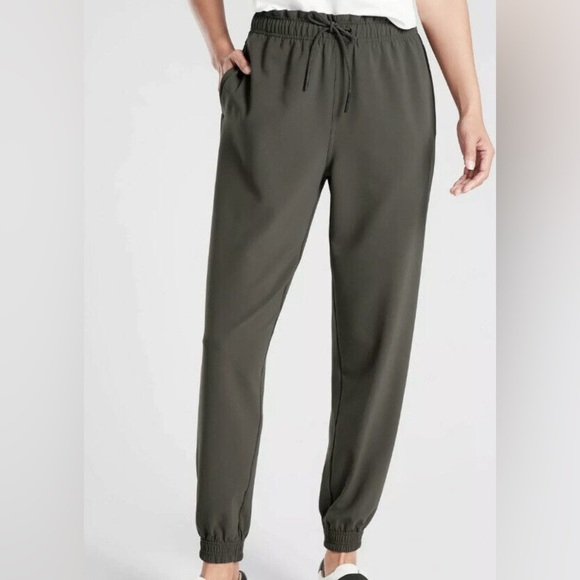Athleta Pants - Athleta Olive Metropolis Jogger